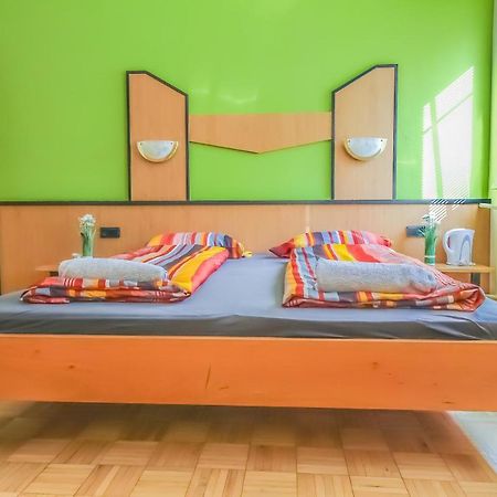 Economic 2Sb Apartment In Lively Area Vienna Luaran gambar