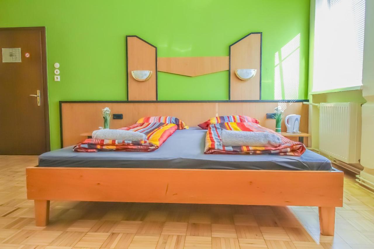 Economic 2Sb Apartment In Lively Area Vienna Luaran gambar